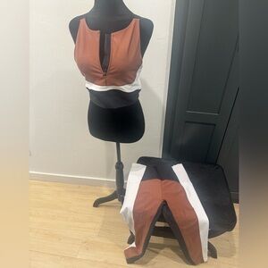 BCBGMaxAzria Rust and Black Colorblock Set